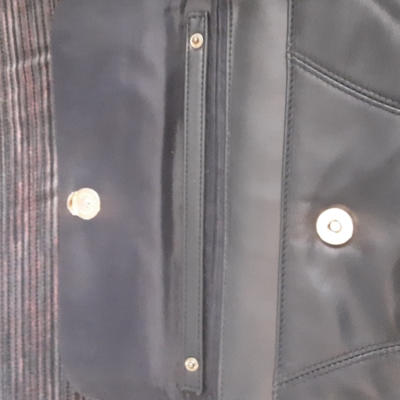 Cabin Creek Leather Crossbody Bag Good Condition - Picture 5 of 11